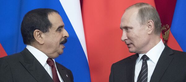 Vladimir Putin meets with King Hamad bin Isa Al Khalifa of Bahrain. File photo Vladimir Putin meets with King Hamad bin Isa Al Khalifa of Bahrain. File photo - Sputnik International