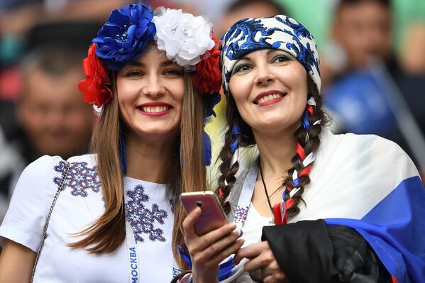 Female Football Fans Rock 2017 Confederations Cup in Russia - Sputnik International