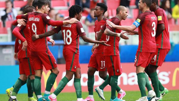Members of Portugal's national team celebrate a goal during the 2017 FIFA Confederations Cup third-place match between Portugal and Mexico - Sputnik International