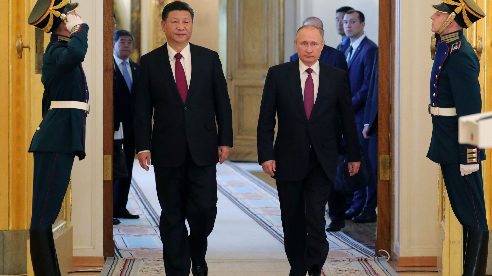 July 4, 2017. From right: Russian President Vladimir Putin meets with People's Republic of China President Xi Jinping in Moscow. - Sputnik International, 1920, 12.08.2021