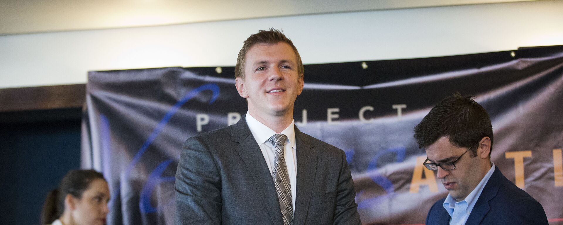 James O'Keefe, President of Project Veritas Action, waits to be introduced during a news conference at the National Press Club in Washington. (File) - Sputnik International, 1920, 07.11.2021