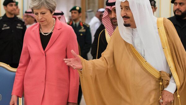 In this photo released by the Saudi Press Agency, SPA, Saudi King Salman welcomes British Prime Minister Theresa May, in Riyadh, Saudi Arabia, Wednesday, April 5, 2017. - Sputnik International