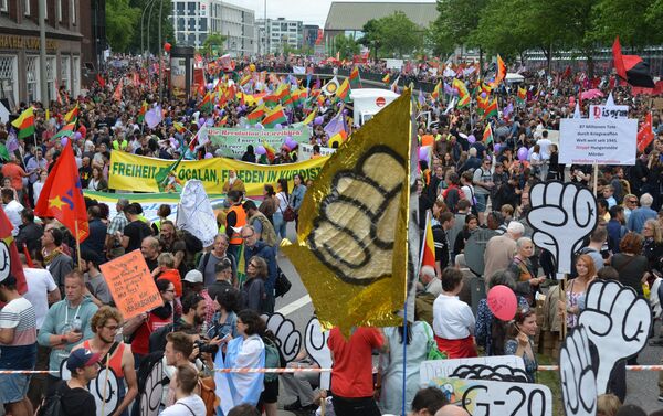 A protest march in Hamburg during the G20 summit - Sputnik International