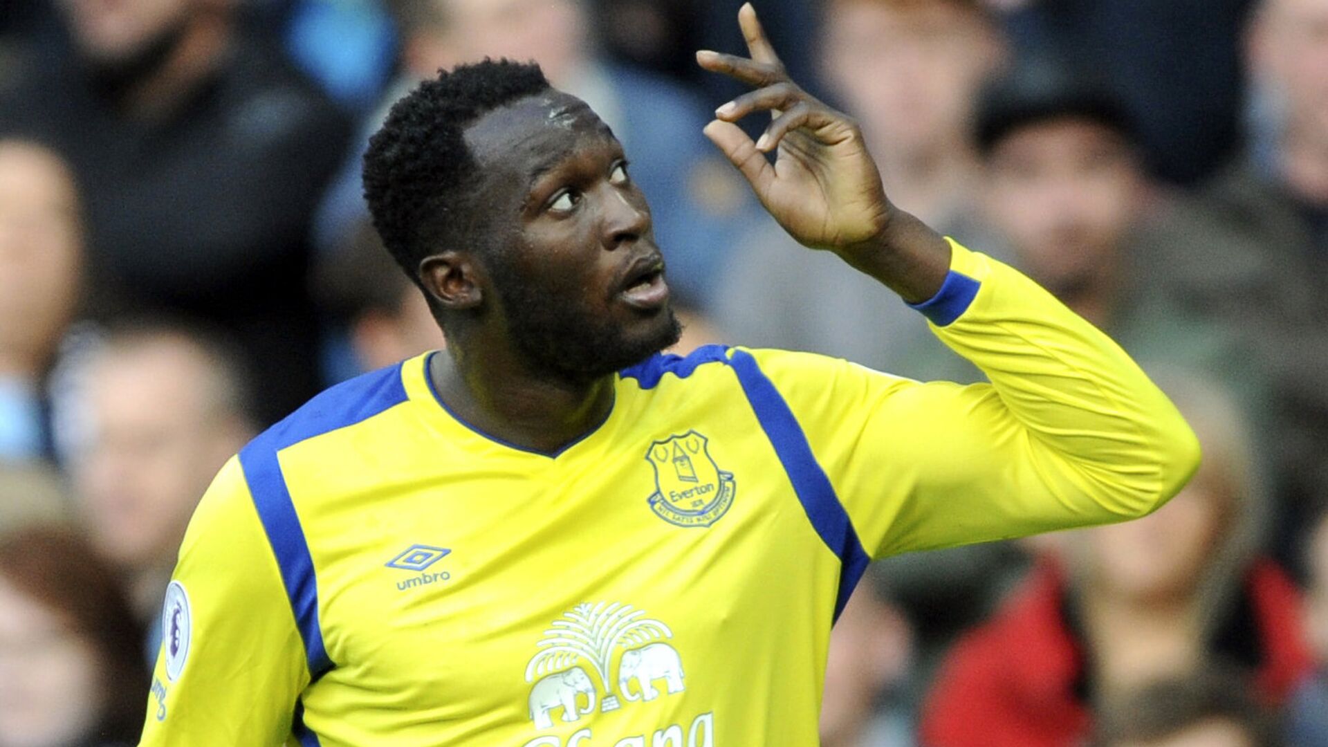 In this Saturday, Oct. 15, 2016 file photo, Everton's Romelu Lukaku celebrates after scoring during the English Premier League soccer match between Manchester City and Everton at the Etihad Stadium in Manchester, England.  - Sputnik International, 1920, 21.06.2022
