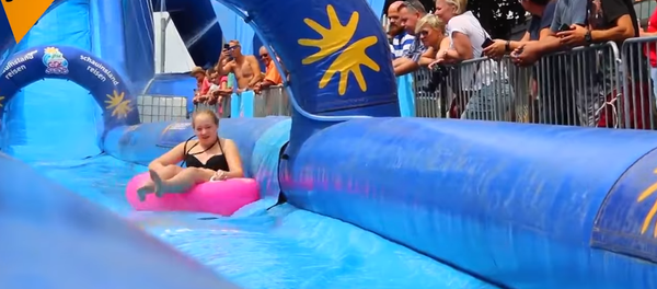 Europe's Longest Slip'n'Slide Europe's Longest Slip'n'Slide - Sputnik International