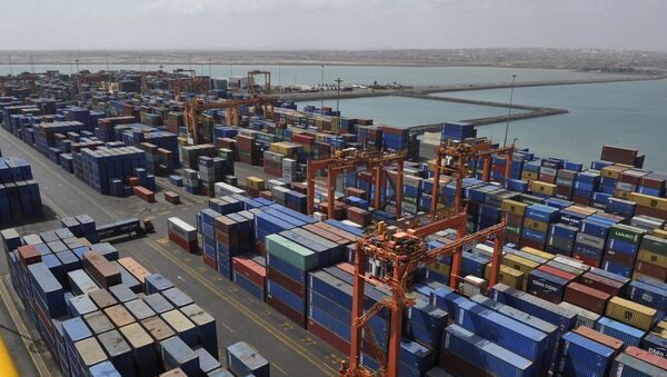 A picture shows containers and a general view of the port of Djibouti, on March 27, 2016. - Sputnik International