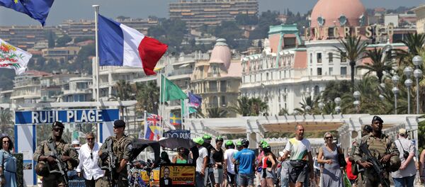 Armed French soldiers patrol along the Promenade des Anglais on the eve of the memorial ceremony of the July 14 fatal truck attack in Nice, France, July 13, 2017. Armed French soldiers patrol along the Promenade des Anglais on the eve of the memorial ceremony of the July 14 fatal truck attack in Nice, France, July 13, 2017. - Sputnik International