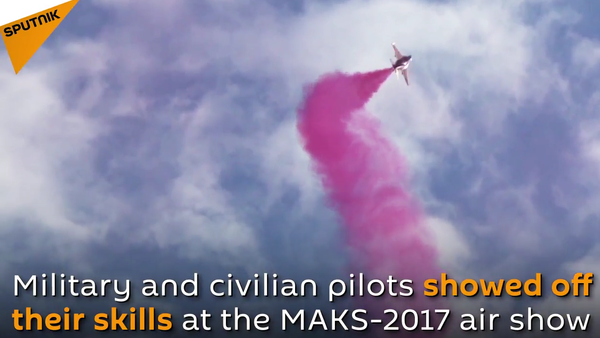 Pilots Show Off Their Incredible Skills at 2017 MAKS Air Show - Sputnik International