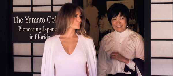 US First Lady Melania Trump (L) and Akie Abe, wife of Japanese Prime Minister Shinzo Abe, tour Morikami Museum and Japanese Gardens in Delray Beach, Florida, on February 11, 2017. US First Lady Melania Trump (L) and Akie Abe, wife of Japanese Prime Minister Shinzo Abe, tour Morikami Museum and Japanese Gardens in Delray Beach, Florida, on February 11, 2017. - Sputnik International