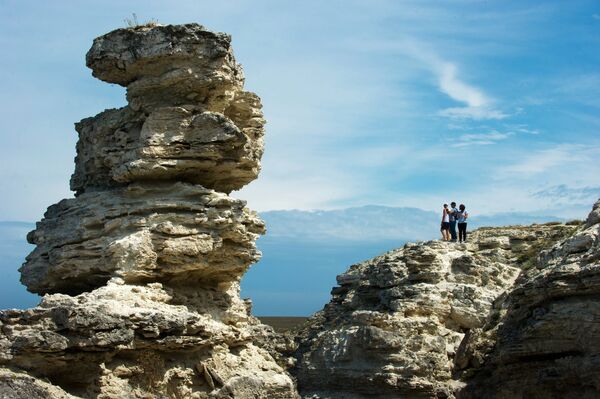 Fantastic Beaches and Natural Wonders of Cape Tarkhankut in Crimea - Sputnik International