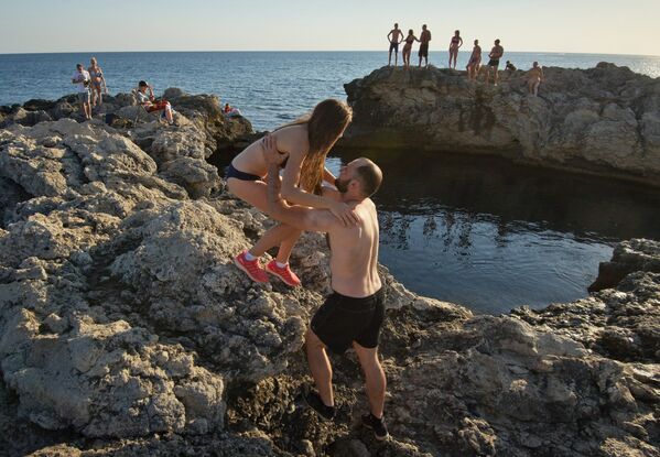 Fantastic Beaches and Natural Wonders of Cape Tarkhankut in Crimea - Sputnik International