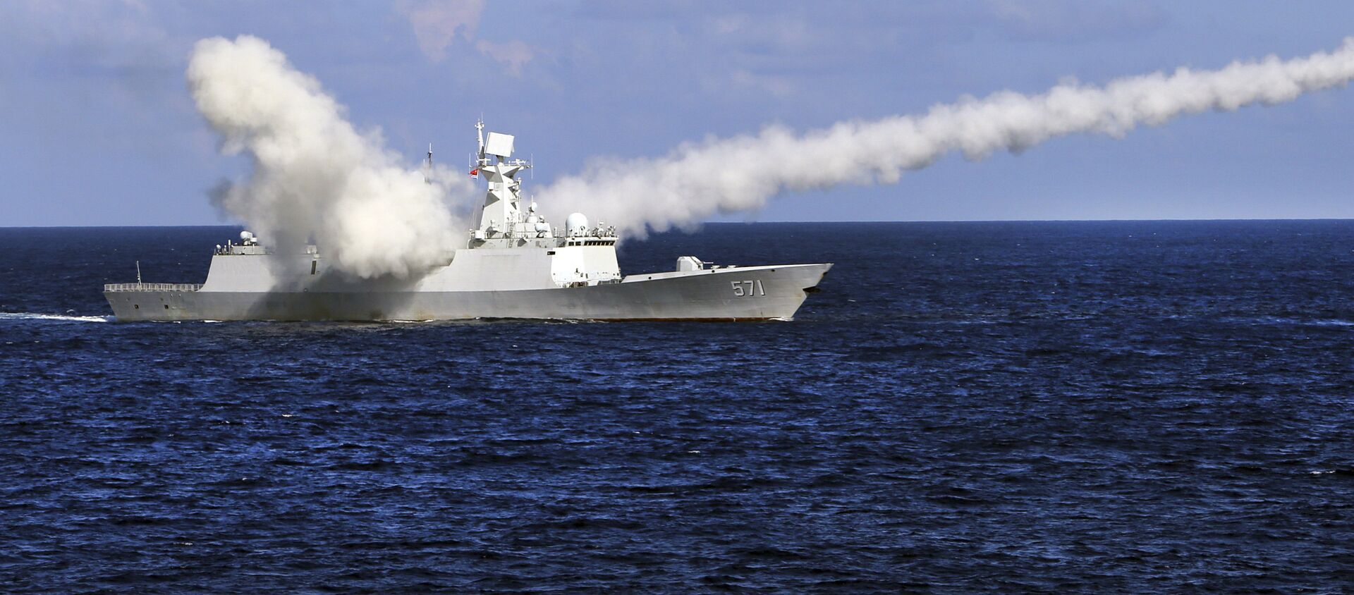 Chinese missile frigate Yuncheng launches an anti-ship missile during a military exercise (File) - Sputnik International, 1920, 04.02.2021
