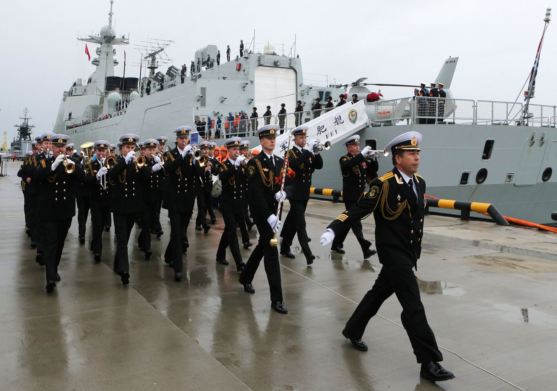 Ceremonial greeting of the Chinese Navy warships that arrived in Baltiysk for the 2017 Naval Cooperation Russia-China drills - Sputnik International, 1920, 17.04.2023