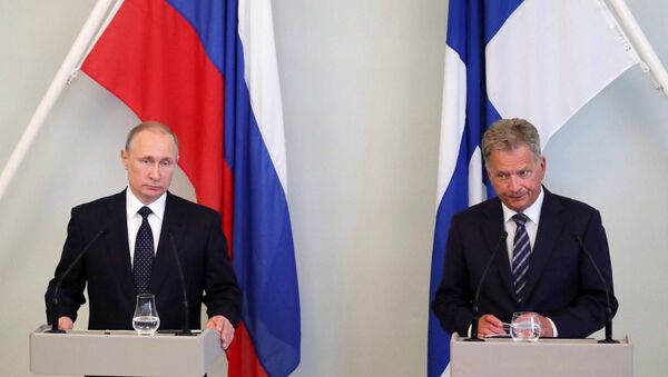 Russian President Vladimir Putin and President of Finland Sauli Niinisto during a press conference in Savonlinna - Sputnik International