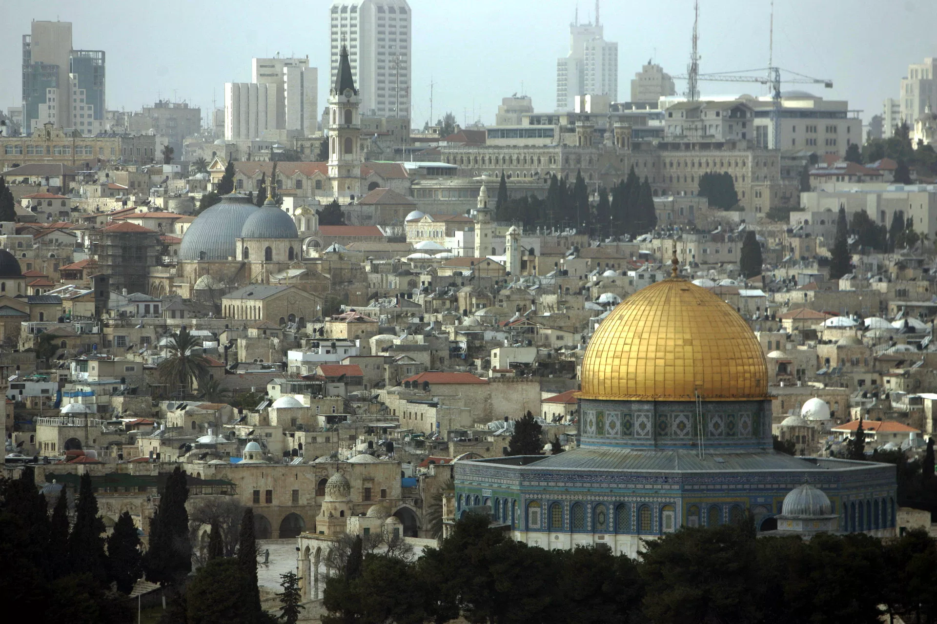 A general view of The Dome of the Rock Mosque at the Al Aqsa Mosque compound, known by the Jews as the Temple Mount, is seen from the Mount of Olives in east Jerusalem. (File) - Sputnik International, 1920, 12.10.2023