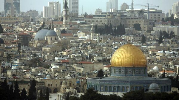 A general view of The Dome of the Rock Mosque at the Al Aqsa Mosque compound, known by the Jews as the Temple Mount, seen from the Mount of Olives in east Jerusalem. (File) - Sputnik International