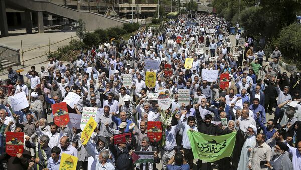 Iranian worshippers attend an anti-Israel rally after Friday prayer in Tehran, Iran, Friday, July 28, 2017 - Sputnik International