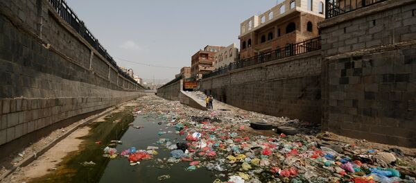 An open-air sewage channel is seen, amid a cholera outbreak, in Sanaa, Yemen, July 8, 2017. - Sputnik International