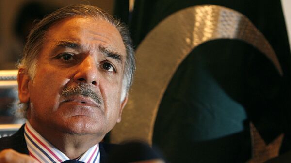 Shehbaz Sharif, President of Pakistan Muslim League -N and brother of Nawaz Sharif, former Prime Minister of Pakistan, listens to a question during a press conference on 'Pakistan's political crisis' in London. (File) - Sputnik International