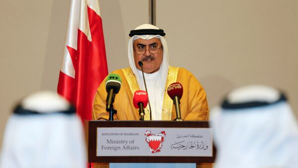 Bahraini Foreign Minister Sheik Khalid bin Ahmed Al Khalifa reads the joint statement after the foreign ministers of Saudi Arabia, Bahrain, the United Arab Emirates and Egypt meeting to discuss their dispute with Qatar, in Manama, Bahrain July 30, 2017 - Sputnik International