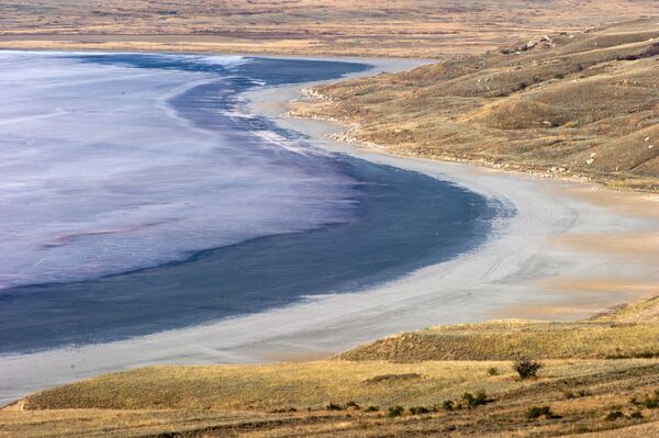 Get Dirty! 'Magic' Mud of Crimea's Chokrak Lake - Sputnik International