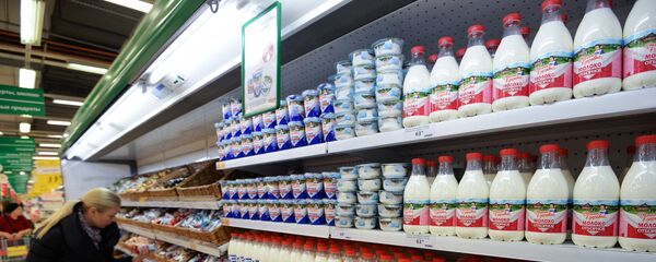 Dairy aisle in a Russian supermarket Dairy aisle in a Russian supermarket - Sputnik International