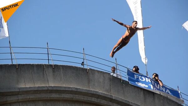 Bridge Jumping In Bosnian Mostar - Sputnik International