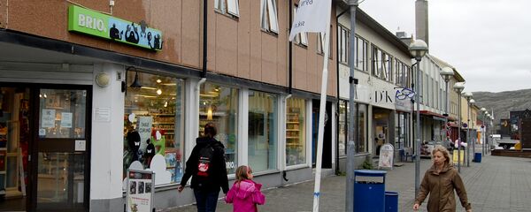 A street sign in Finnish and Russian is seen in the city of Kirkenes, northern Norway, near the Russian border on June 4, 2013 A street sign in Finnish and Russian is seen in the city of Kirkenes, northern Norway, near the Russian border on June 4, 2013 - Sputnik International