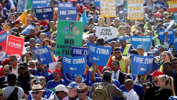 Anti-Zuma protesters march ahead of the vote of no confidence against President Jacob Zuma in Cape Town, South Africa, August 8, 2017 - Sputnik International