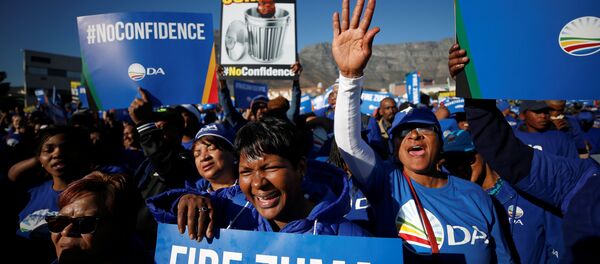 Opposition supporters march ahead of the vote of no confidence against President Jacob Zuma in Cape Town, South Africa, August 8, 2017 - Sputnik International