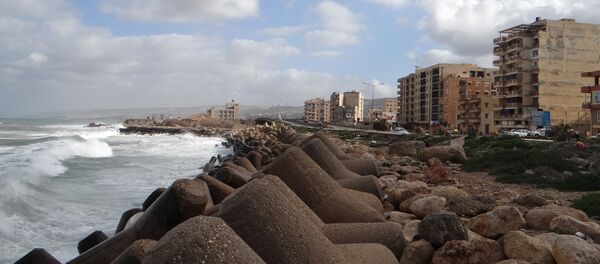 A picture taken on February 21, 2016 shows the sea shore of the eastern coastal Libyan city of Derna - Sputnik International