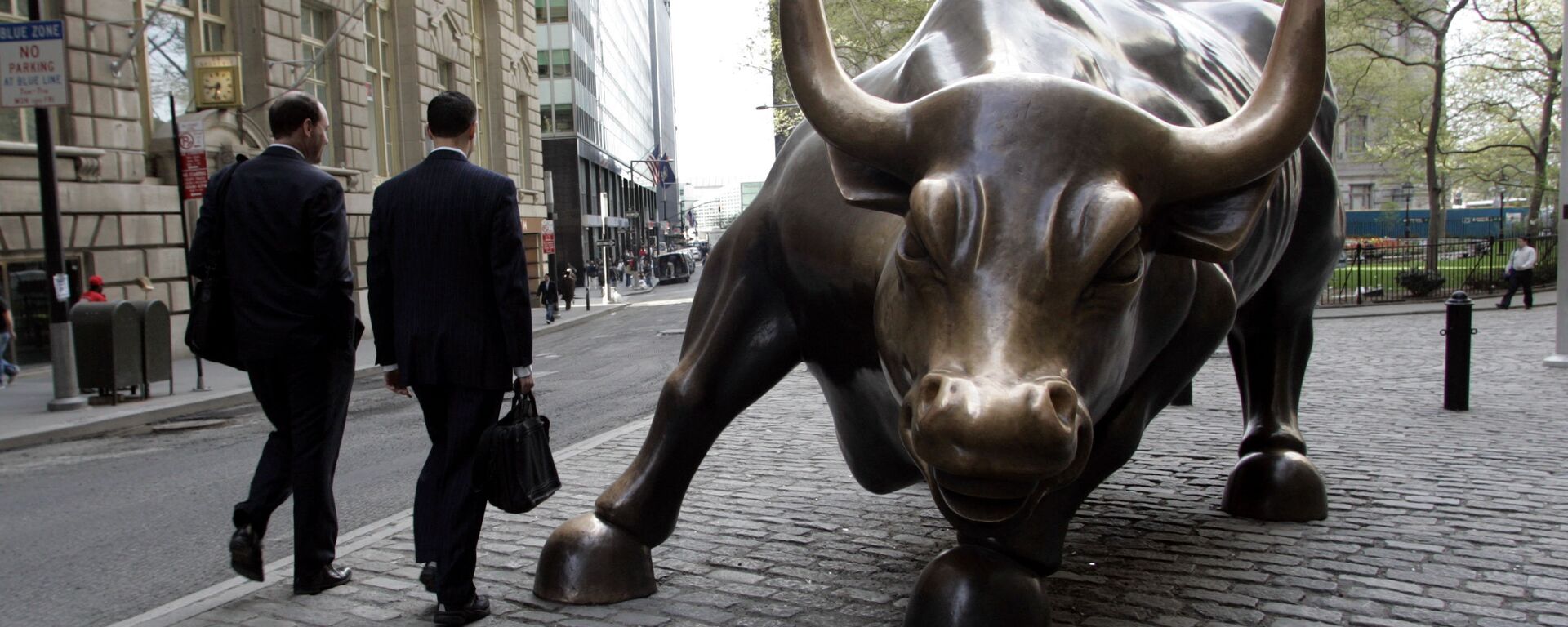 Wall Street's bull statue - Sputnik International, 1920, 22.09.2022