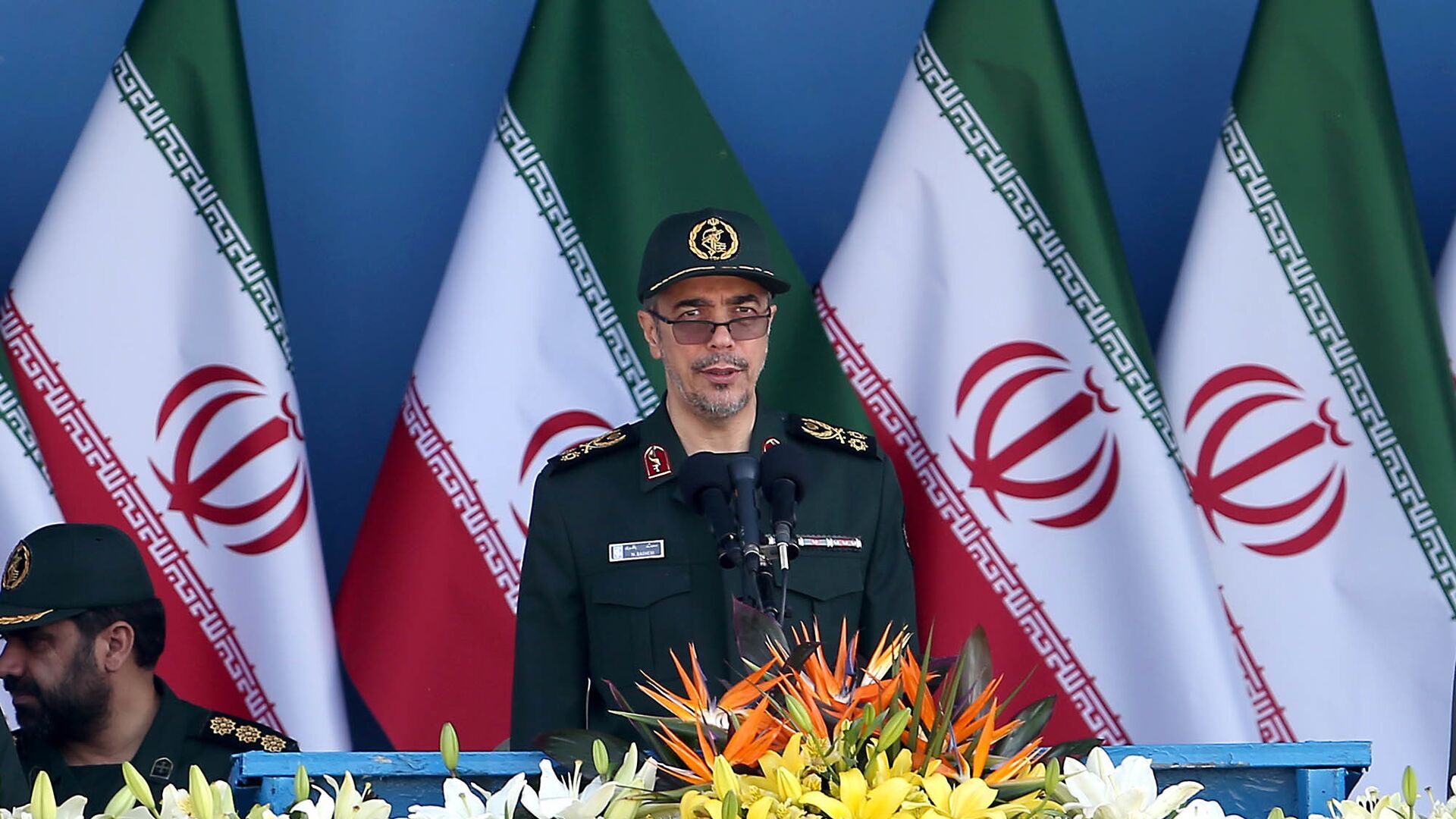 Chief of the General Staff of Iran's Armed Forces, General Mohammad Hossein Bagheri delivers a speech during a military parade marking the 36th anniversary of Iraq's 1980 invasion of Iran, in front of the shrine of late revolutionary founder Ayatollah Khomeini, just outside Tehran, Iran, Wednesday, Sept. 21, 2016 - Sputnik International, 1920, 27.04.2022