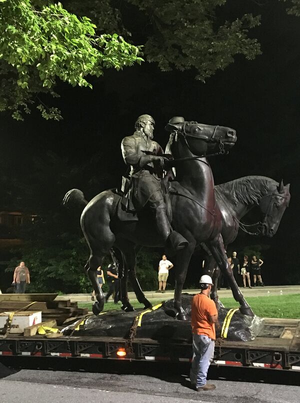 Baltimore’s Confederate Statues Fall, But Legacy of White Supremacy Lingers Baltimore’s Confederate Statues Fall, But Legacy of White Supremacy Lingers - Sputnik International