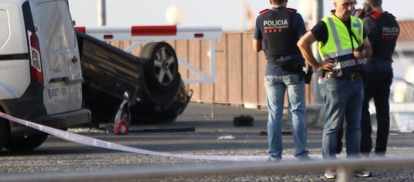 Police investigate at the scene of an attack in Cambrils, south of Barcelona, Spain - Sputnik International