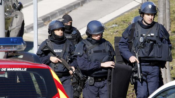 Police officers at  Marseille, southern France - Sputnik International