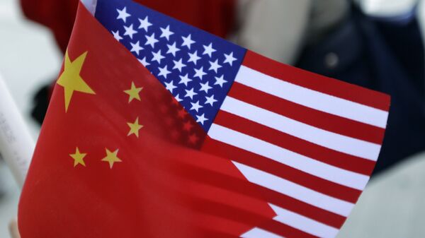 Chinese and US flags. (File) - Sputnik International
