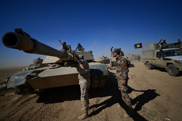 Shi'ite Popular Mobilization Forces (PMF) with Iraqi army are seen on the outskirts of Tal afar, Iraq, August 20, 2017 - Sputnik International