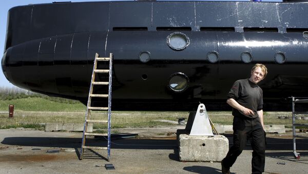 This April 30, 2008 file photo, shows a submarine and its owner Peter Madsen. - Sputnik International