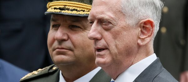 U.S. Secretary of Defense James Mattis (R) and Ukraine's Defence Minister Stepan Poltorak attend a welcoming ceremony in Kiev, Ukraine August 24, 2017 U.S. Secretary of Defense James Mattis (R) and Ukraine's Defence Minister Stepan Poltorak attend a welcoming ceremony in Kiev, Ukraine August 24, 2017 - Sputnik International