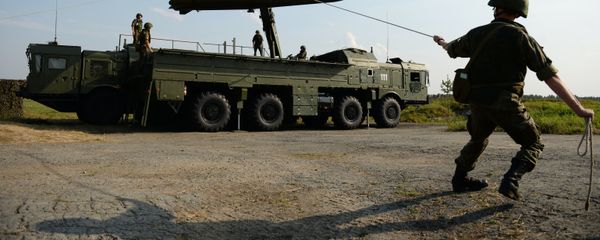 Deployment of an Iskander-M tactical missile system - Sputnik International