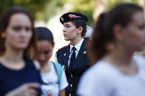 Sky's the Limit: Russia Resumes Training Female Military Pilots - Sputnik International