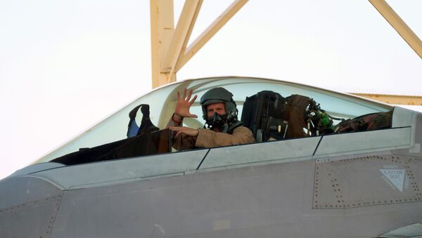 F-22 Out of UAE - Sputnik International