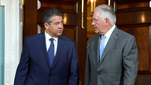 US Secretary of State Rex Tillerson (R) and German Foreign Minister Sigmar Gabriel. File photo - Sputnik International