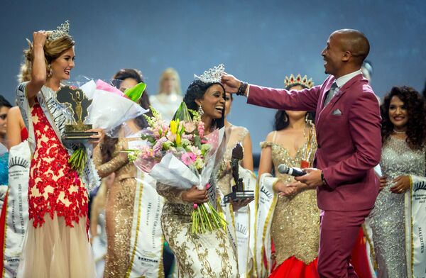 Empowering Women: Stunning Ladies of the Mrs. Universe Pageant Finale - Sputnik International