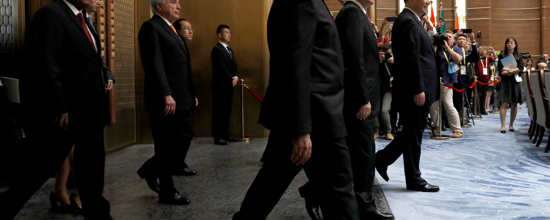 South African President Jacob Zuma, Brazilian President Michel Temer, Indian Prime Minister Narendra Modi, Russian President Vladimir Putin and Chinese President Xi Jinping (L-R) attend a plenary session of BRICS (Brazil, Russia, India, China and South Africa) Summit, in Xiamen, China September 4, 2017 - Sputnik International, 1920, 01.11.2018