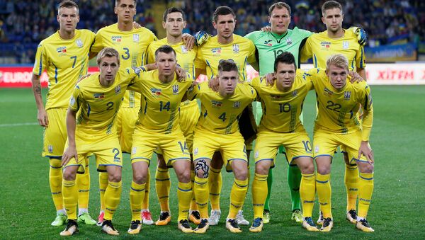 Ukraine players pose for the pre match photograph. 2018 World Cup Qualifications - Europe - Ukraine vs Turkey - Kharkiv, Ukraine September 2, 2017. - Sputnik International