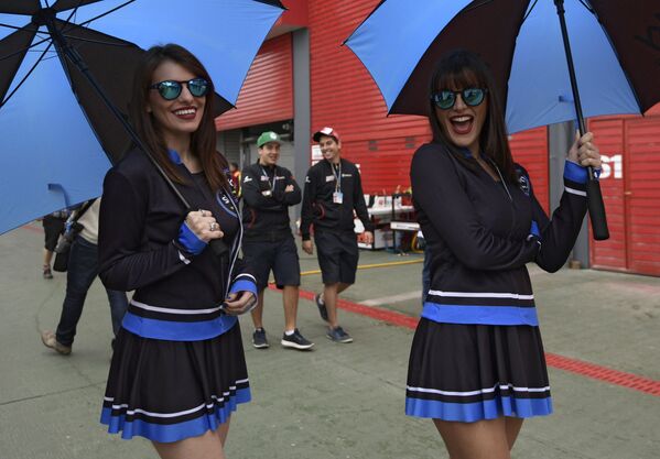 Race Queens: Gorgeous Grid Girls Who Grace Car Racing Events - Sputnik International