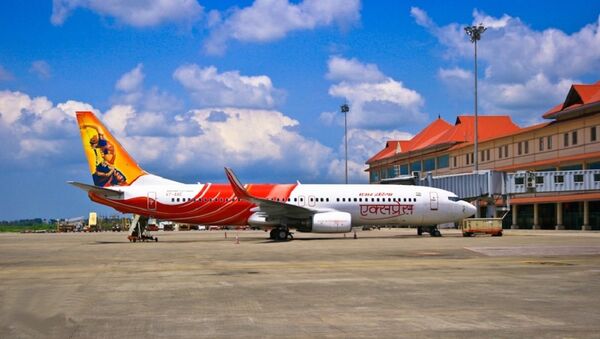 Air India Express Boeing 737-800W VT-AXE at Cochin International Airport (File) - Sputnik International