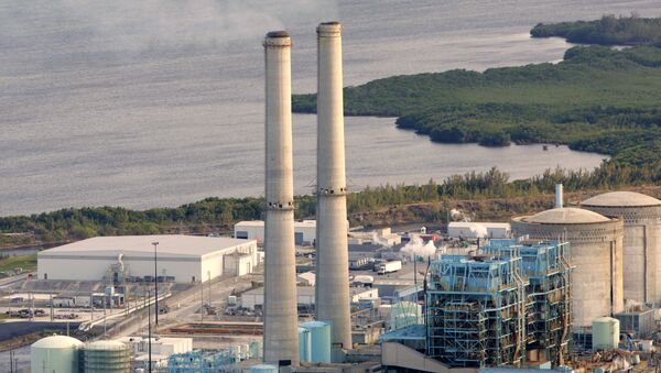 FILE- In this Feb. 26, 2009 file photo, the Turkey Point nuclear plant south of Miami is shown. - Sputnik International